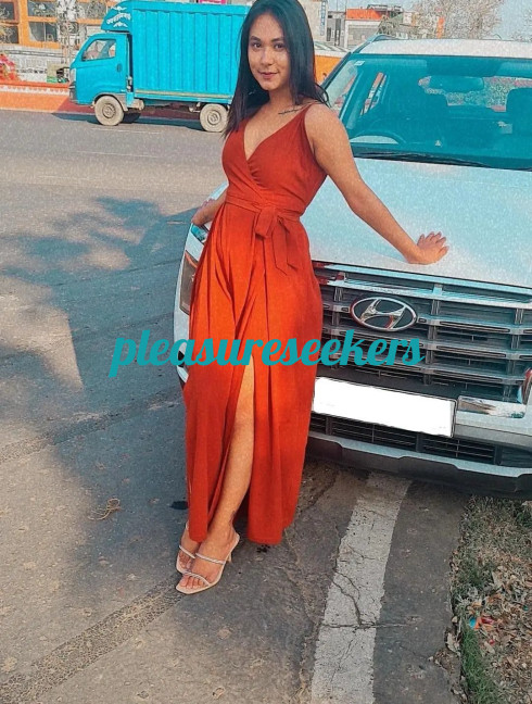 {@$pp->phone.' '.@$pp->name.'-Escort '.@$pp->city->name.' -Pleasure Seekers'}}